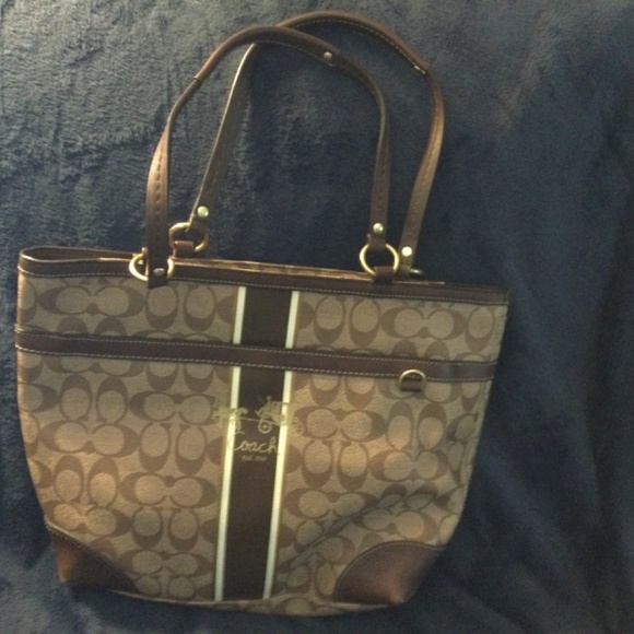 Coach - Picture 4 of 4